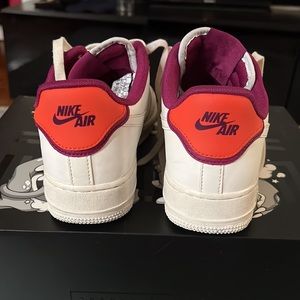 NKE AIR FORCE 1 SNEAKERS